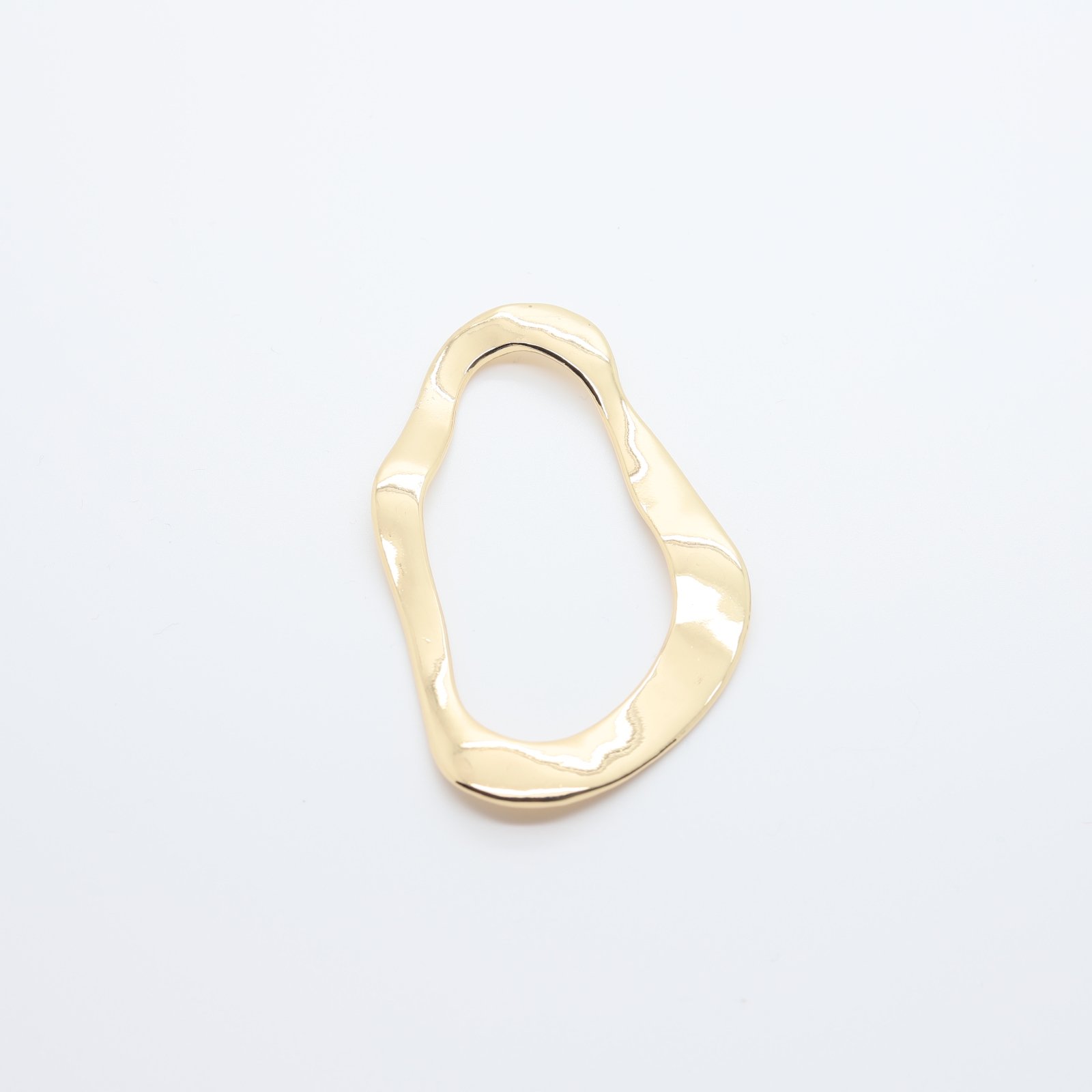 Boucle connecteur arqué en métal doré