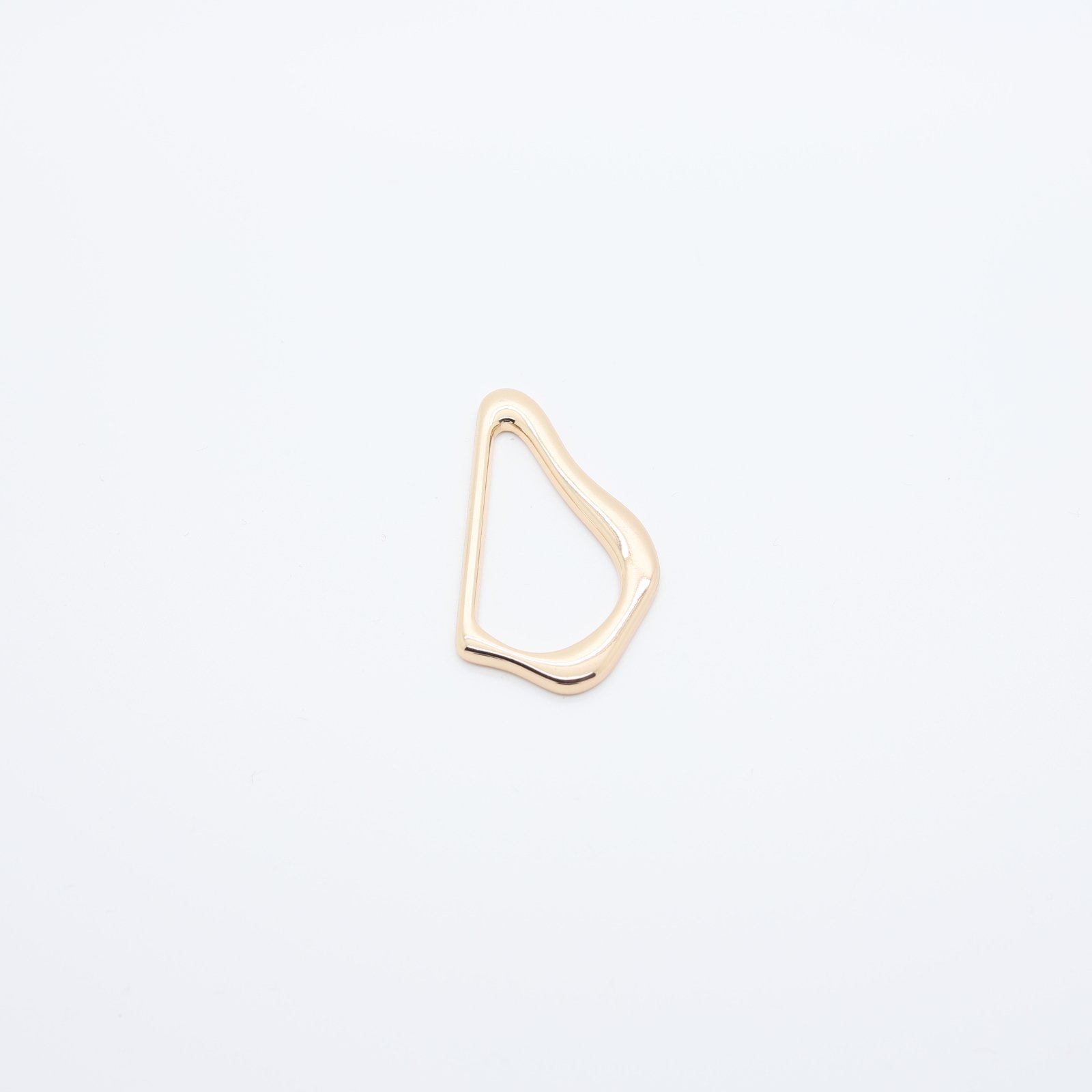 Boucle connecteur en métal doré