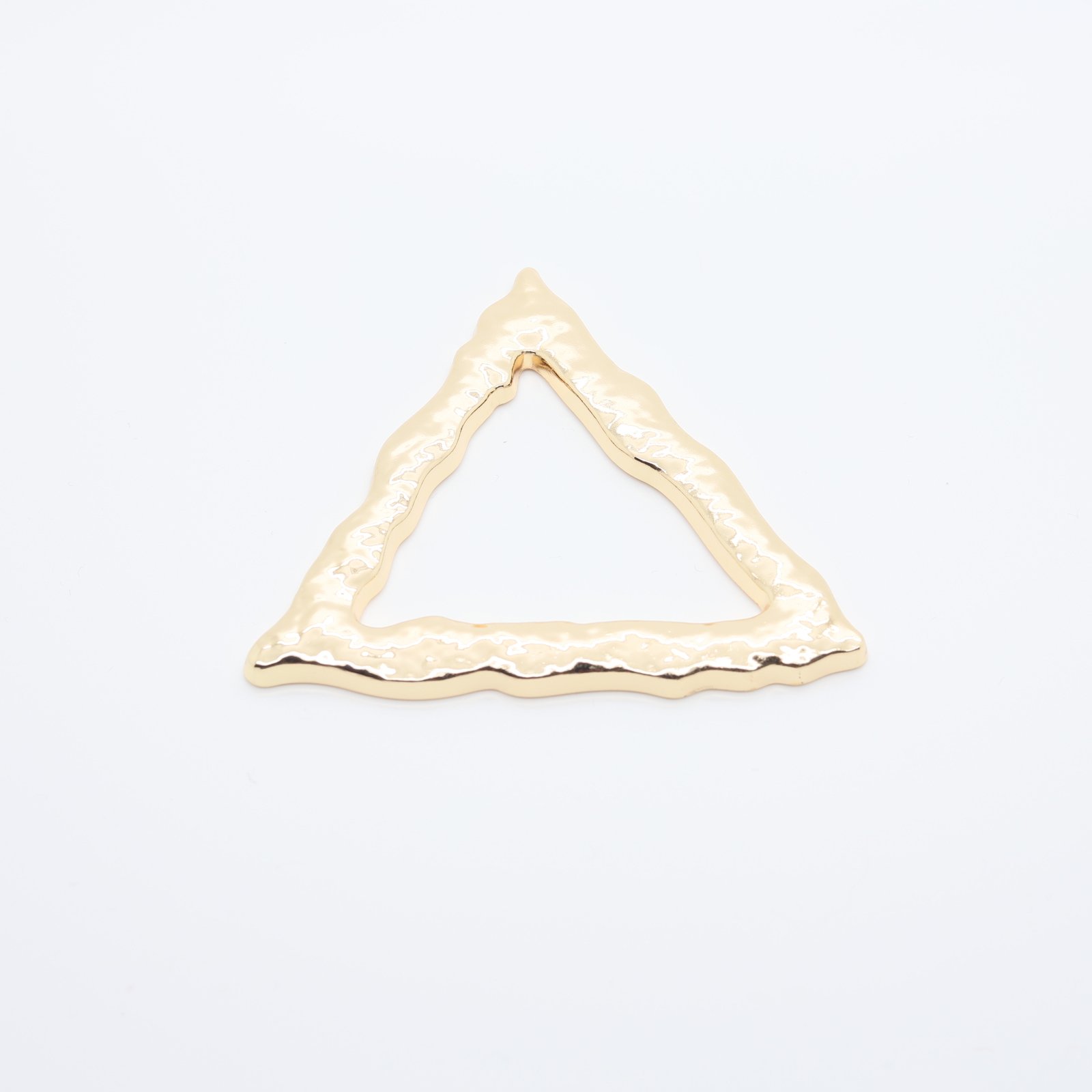 | Grand connecteur triangle en métal doré | D'YRSAN