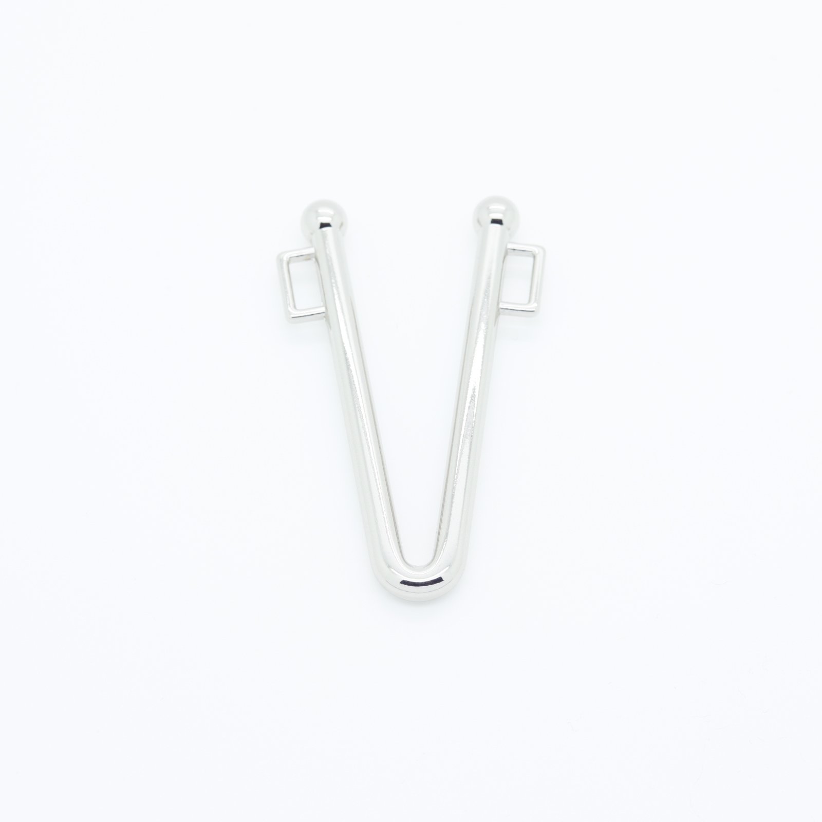 Séparateur en métal argenté en forme de V