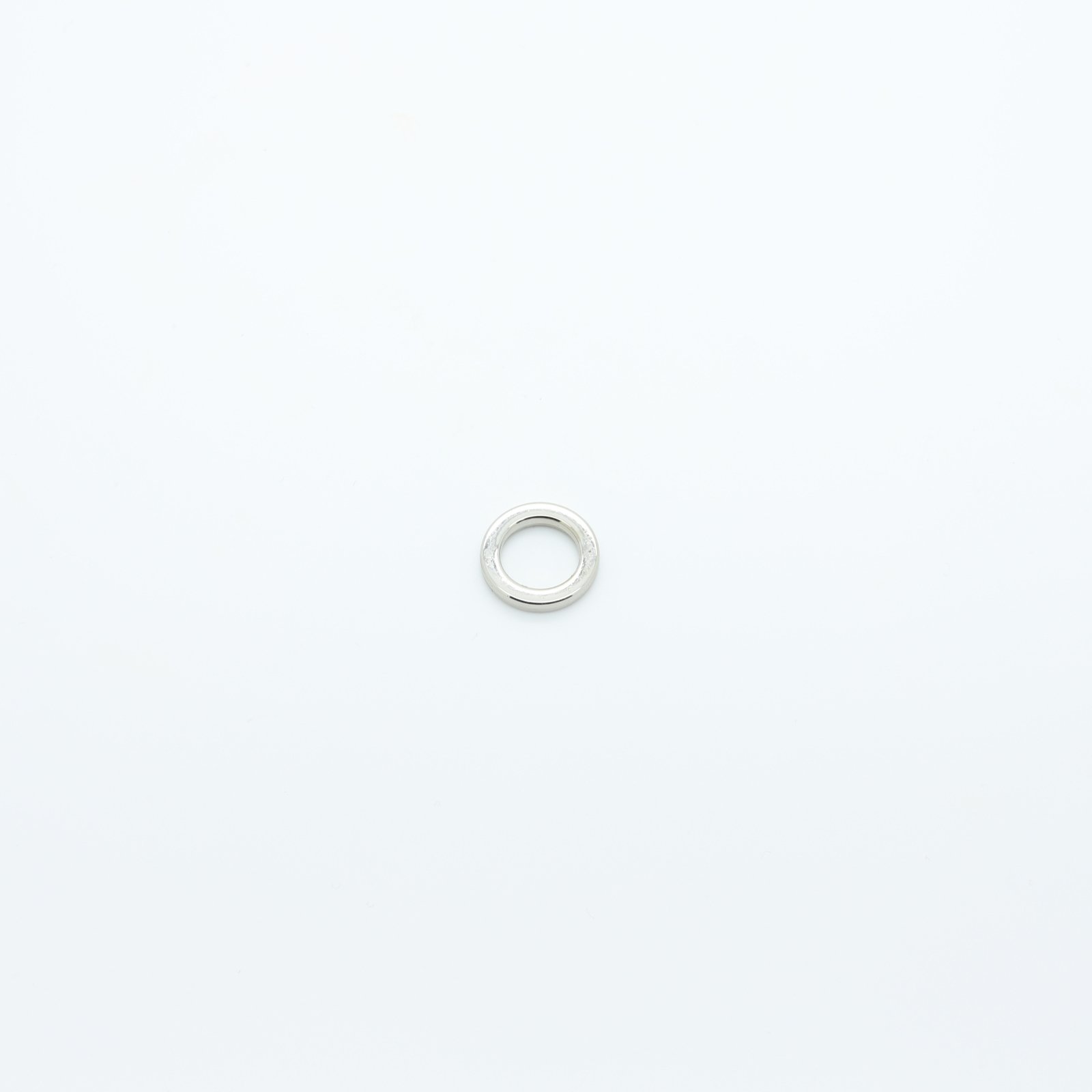 Anneau en métal argenté 10 mm