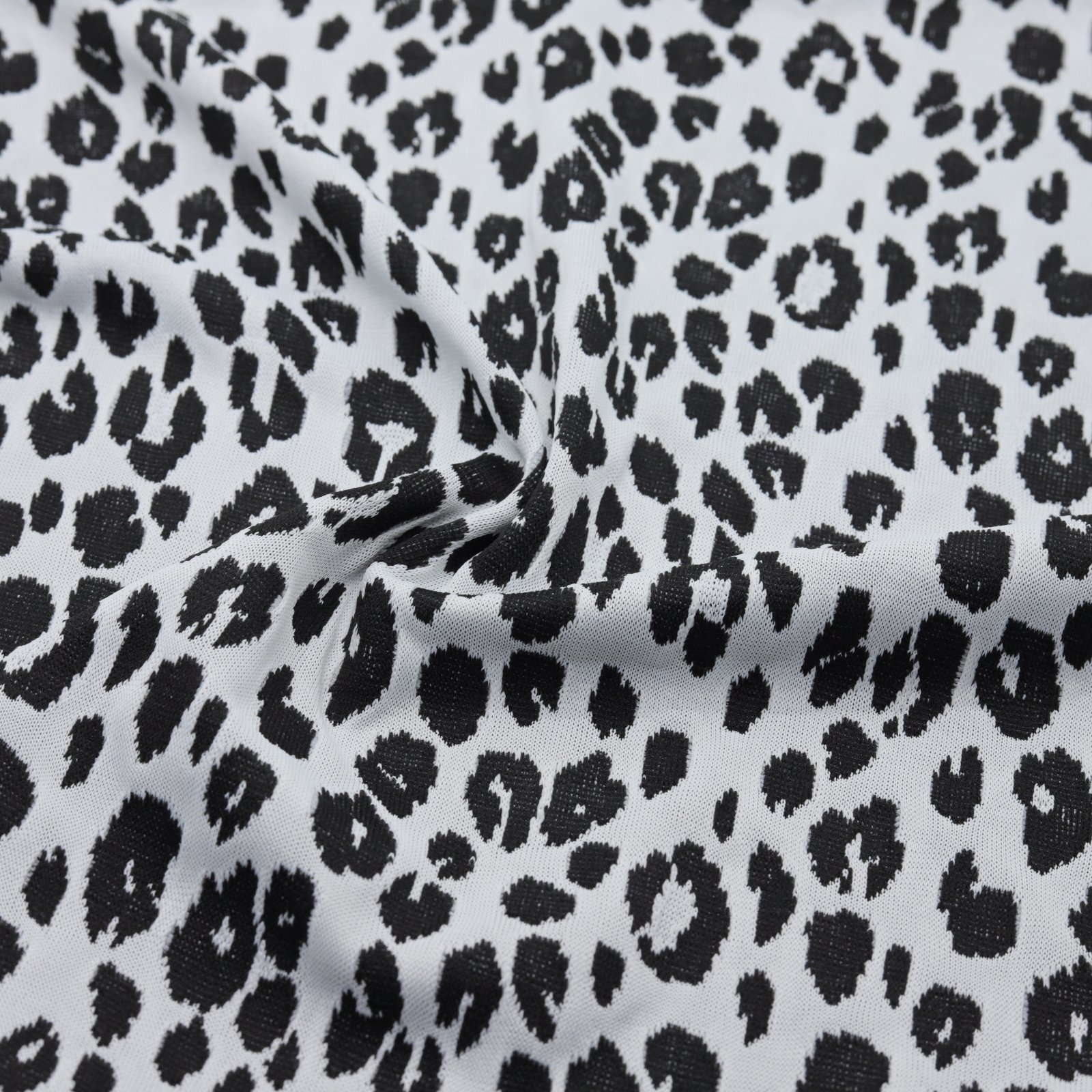 Tissu maille Jacquard motif Leopard